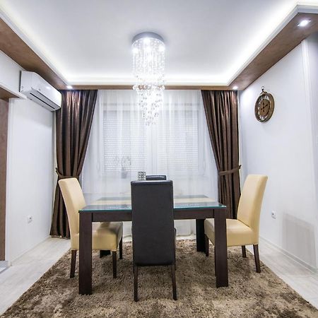 Apartman Nina II Sremska Mitrovica Zewnętrze zdjęcie